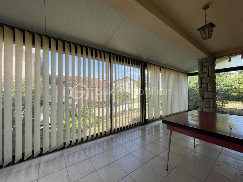 Maison traditionnelle - 102 m² - 4 pièces