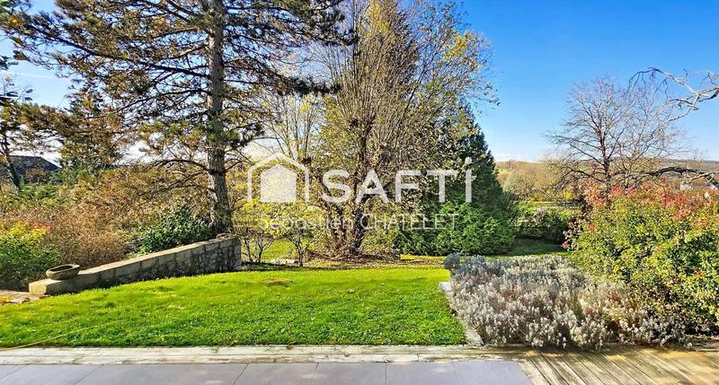 Maison - 185 m² - 7 pièces