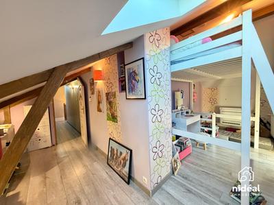 Maison - 196 m² - 6 pièces