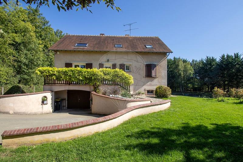 Maison - 200 m² - 7 pièces