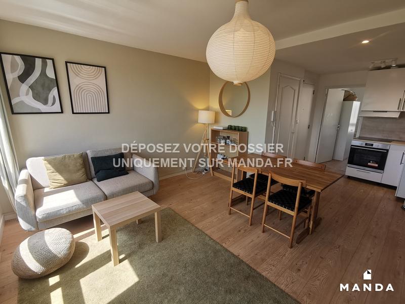 Chambre - 10 m² - 5 pièces