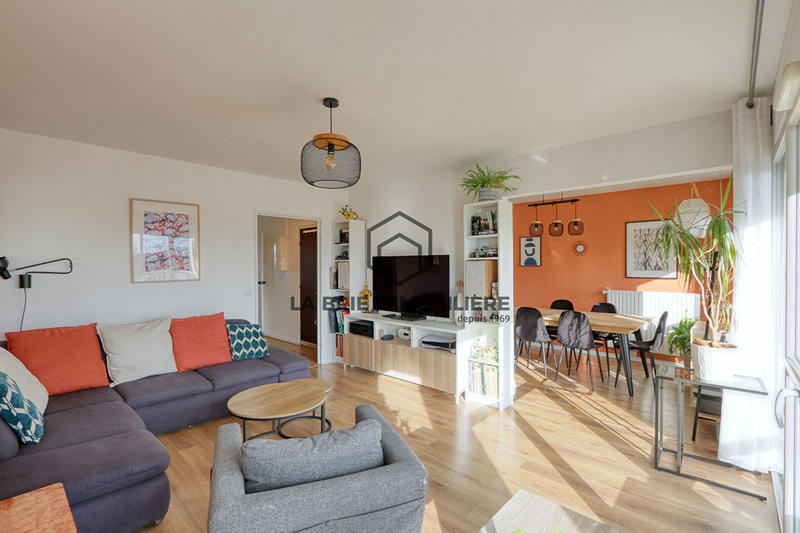 Appartement - 77 m² - 4 pièces