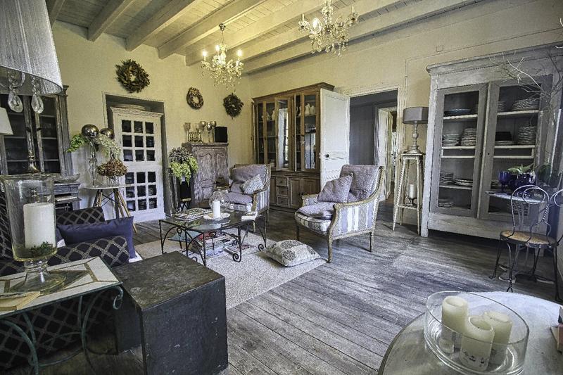 Maison - 291 m² - 15 pièces