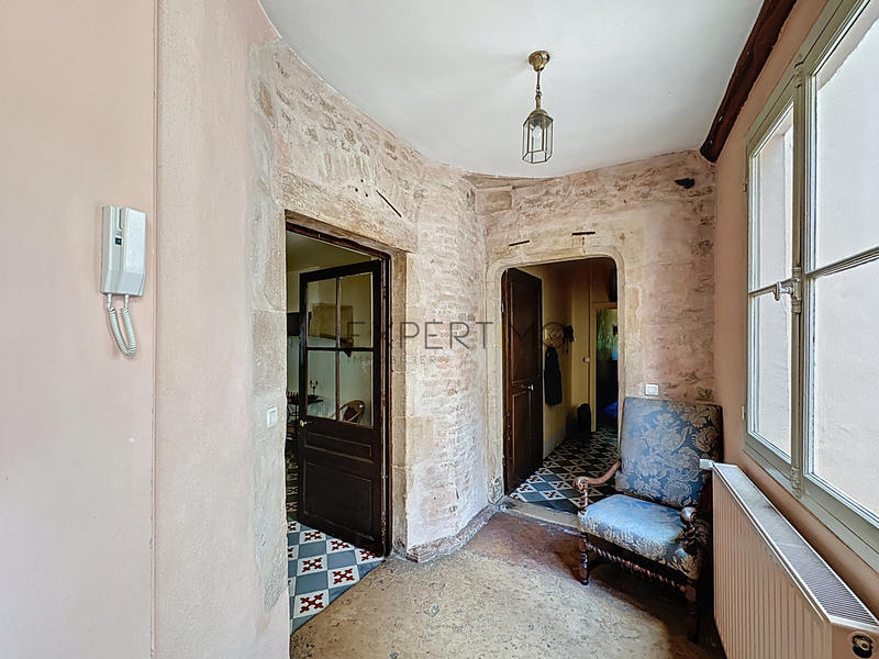 Maison - 255 m² - 8 pièces