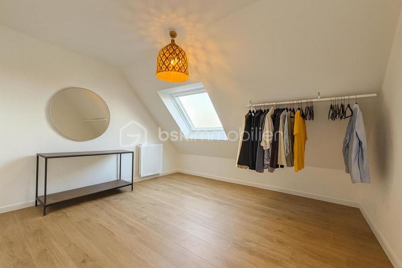 Maison - 99 m² - 5 pièces
