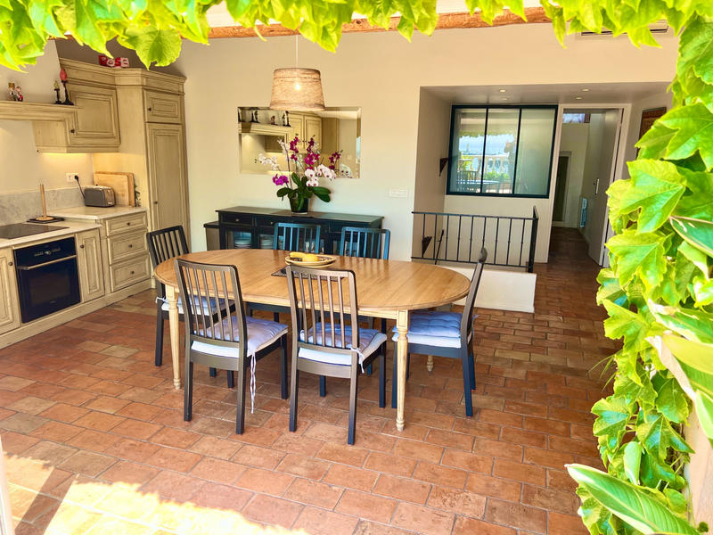 Appartement - 210 m² - 5 pièces