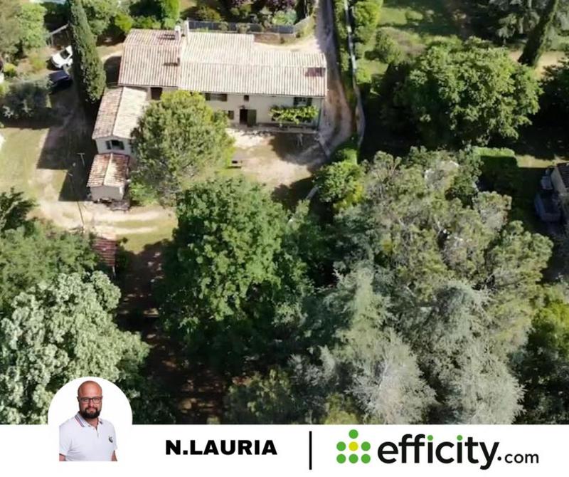 Maison - 185 m² - 9 pièces