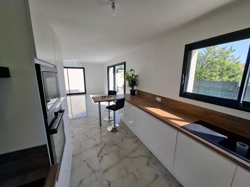 Maison - 103 m² - 4 pièces