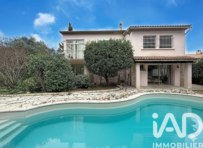 Maison - 197 m² - 8 pièces