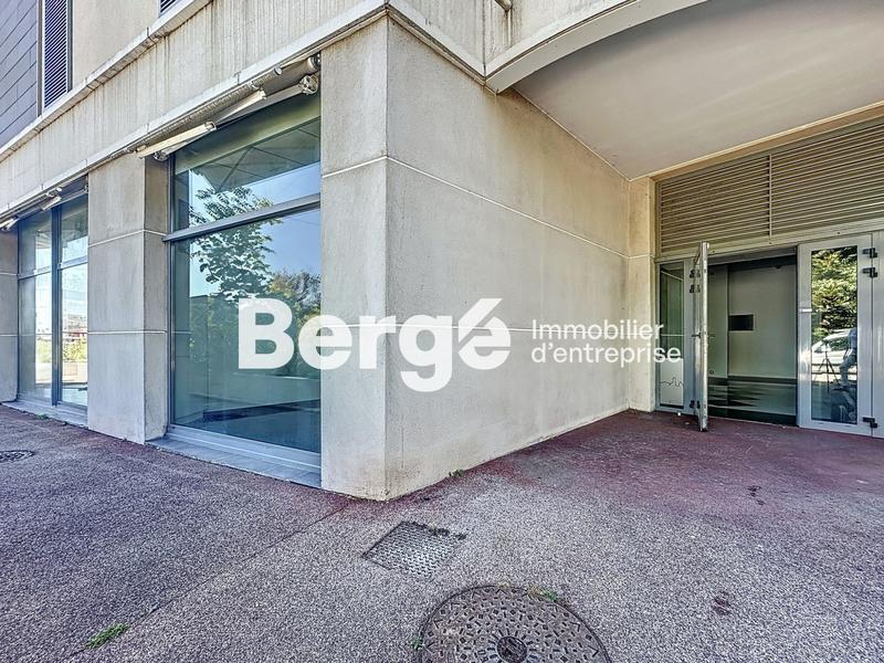 Local commercial - 330 m²