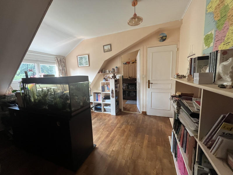 Maison - 212 m² - 7 pièces