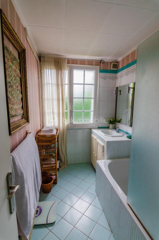 Pavillon - 180 m² - 7 pièces