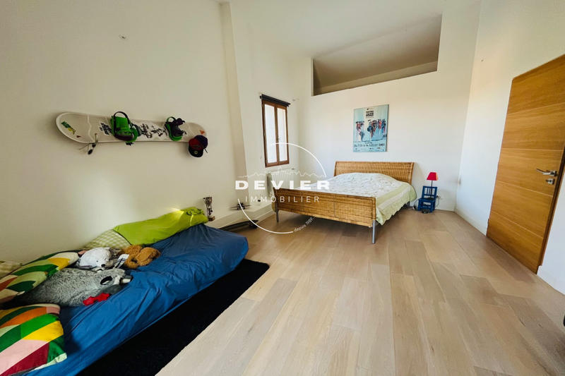 Maison - 307 m² - 7 pièces