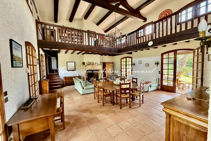 Villa - 154 m² - 6 pièces