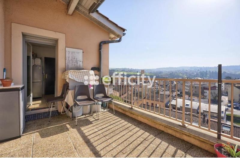 Maison - 90 m² - 4 pièces