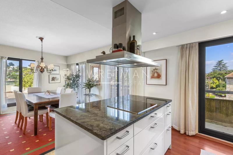 Appartement - 159 m² - 5 pièces