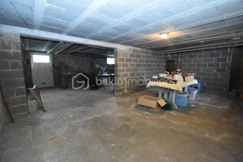 Maison traditionnelle - 90 m² - 4 pièces