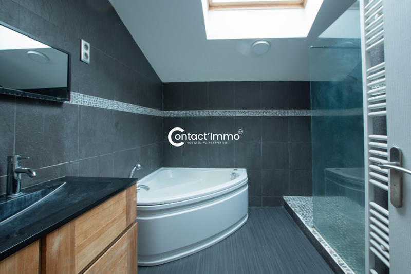 Maison - 93 m² - 4 pièces