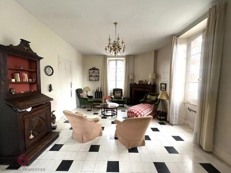 Maison de village - 174 m² - 7 pièces