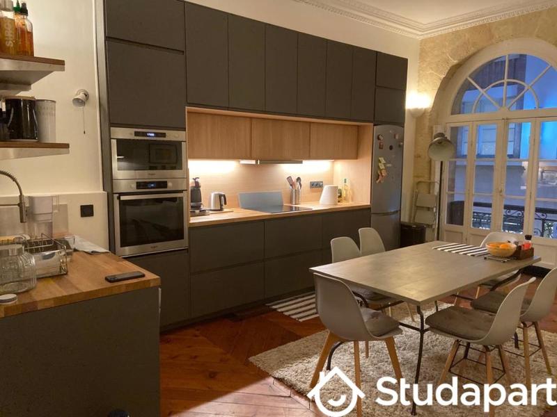 Appartement - 95 m² - 3 pièces