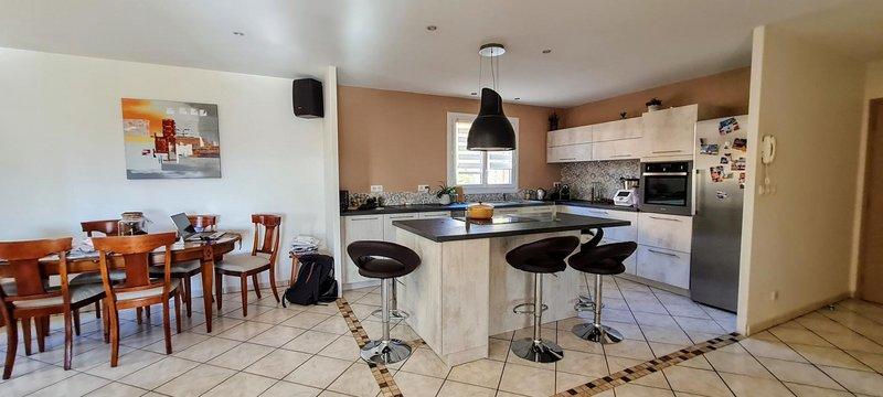 Maison - 200 m² - 10 pièces