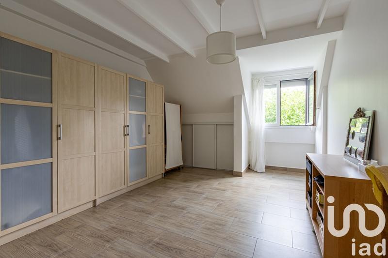 Maison - 216 m² - 8 pièces