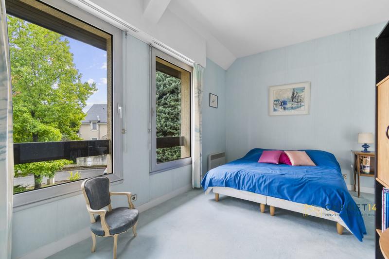 Maison contemporaine - 250 m² - 8 pièces