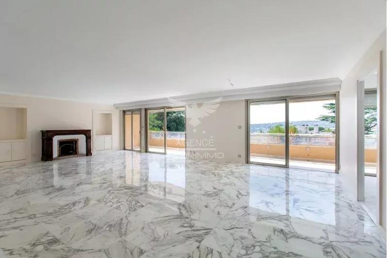 Appartement - 153 m² - 4 pièces