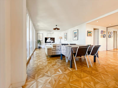 Appartement - 90 m² - 4 pièces