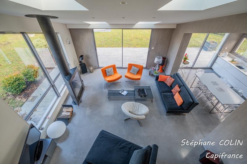 Maison - 239 m² - 7 pièces