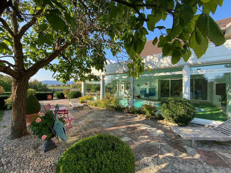 Villa - 383 m² - 9 pièces