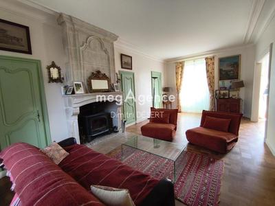 Maison - 231 m² - 10 pièces