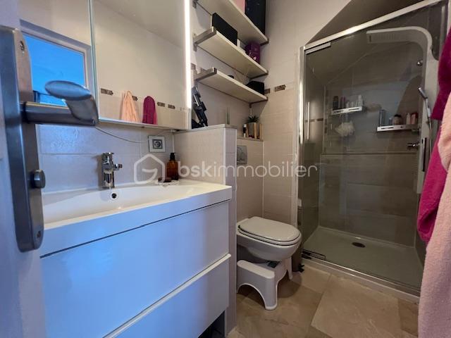 Maison - 200 m² - 8 pièces