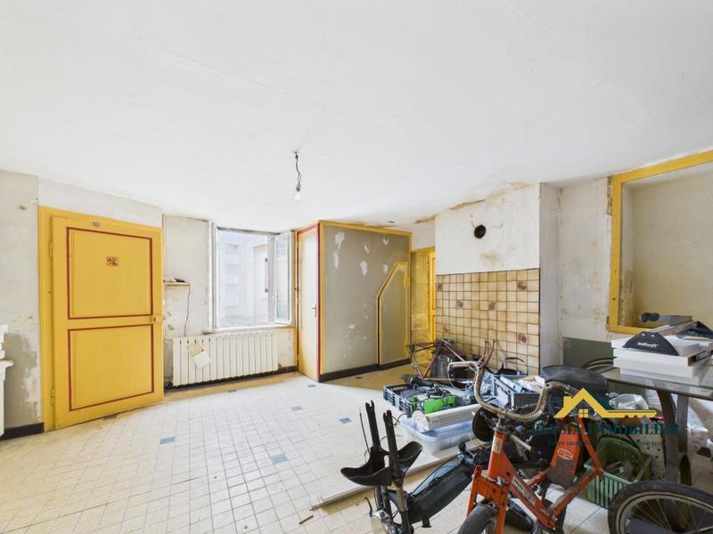 Maison - 231 m² - 2 pièces