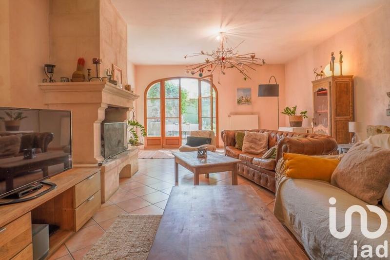 Maison - 242 m² - 7 pièces