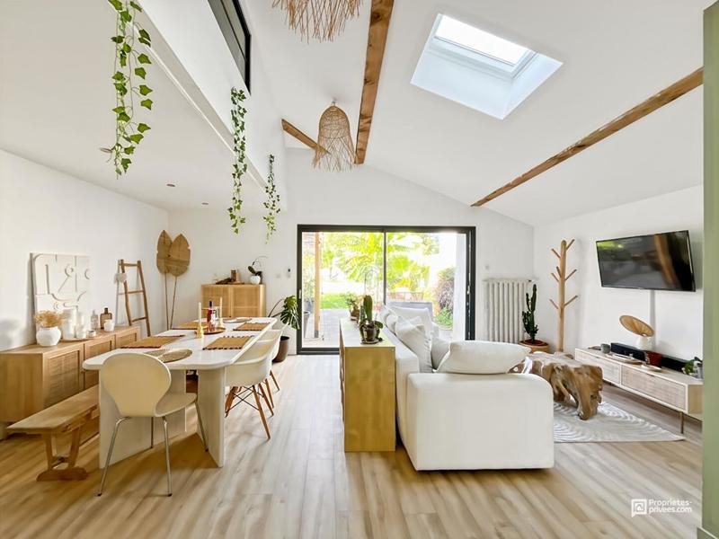 Maison - 105 m² - 4 pièces