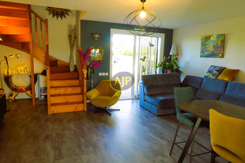 Maison - 92 m² - 4 pièces