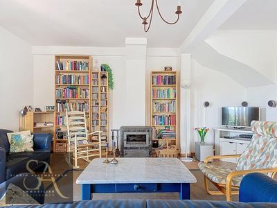 Maison - 174 m² - 5 pièces