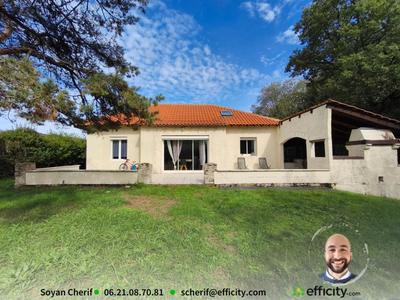 Maison - 99 m² - 5 pièces