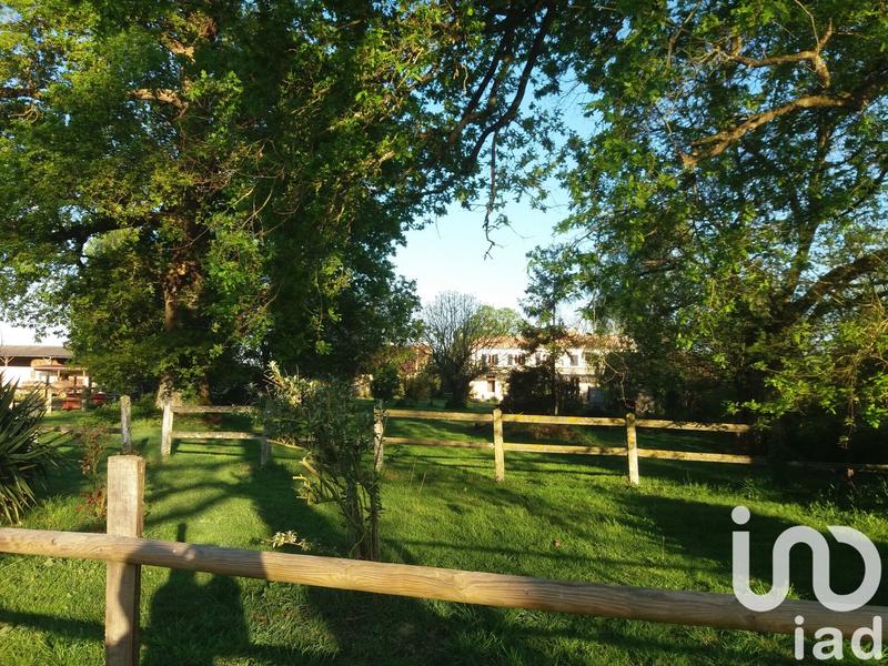 Maison - 248 m² - 8 pièces