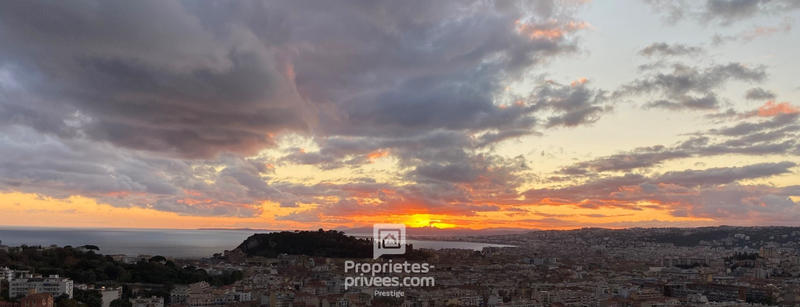 Appartement - 93 m² - 3 pièces