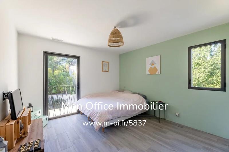 Maison - 180 m² - 5 pièces