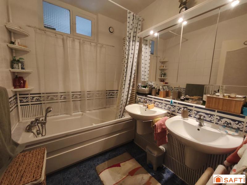 Appartement - 94 m² - 4 pièces