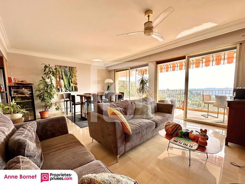 Appartement - 93 m² - 4 pièces