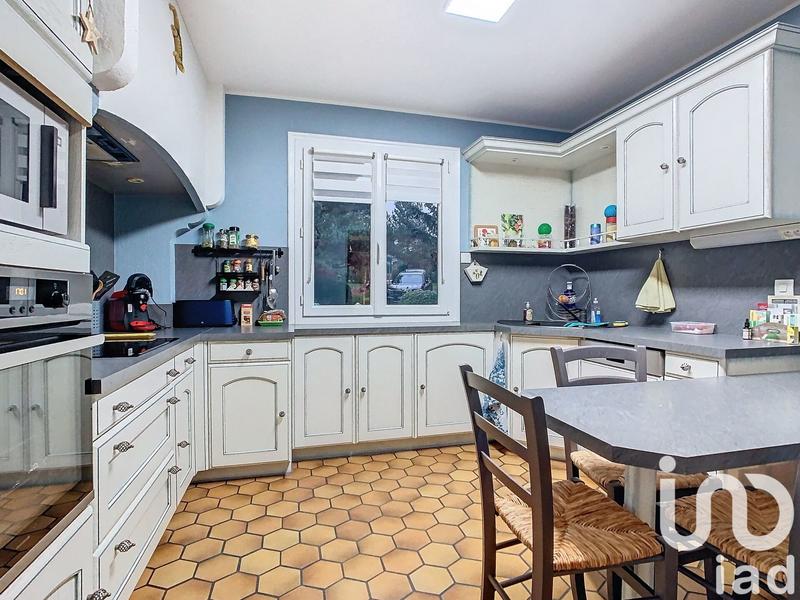 Maison - 181 m² - 8 pièces