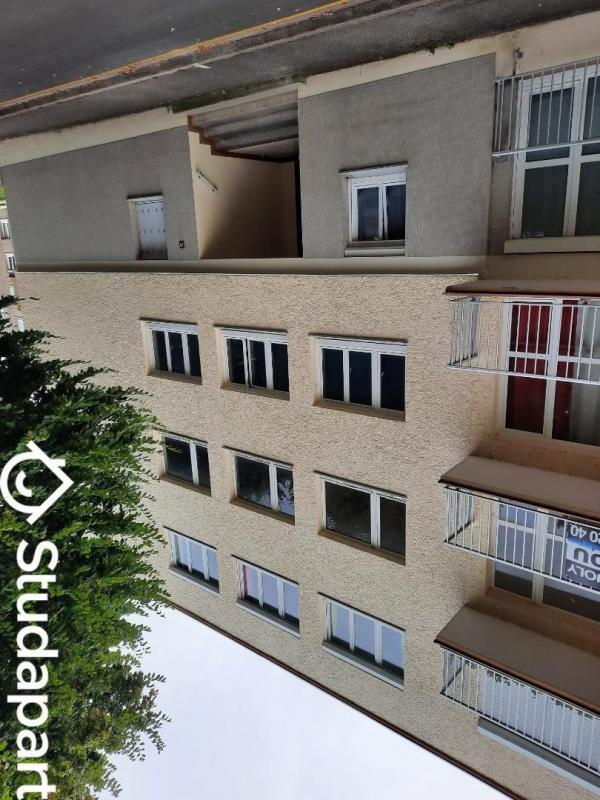 Chambre - 12 m² - 1 pièce