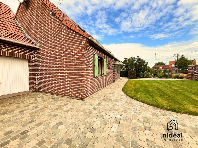 Maison - 240 m² - 8 pièces