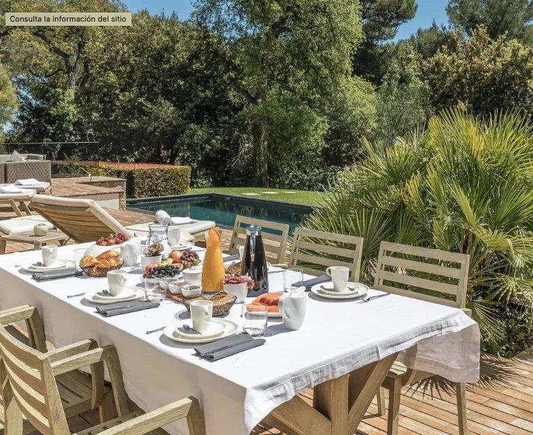 Maison - 1 000 m² - 15 pièces