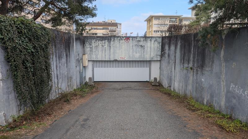 Parking / Garage - 14 m²