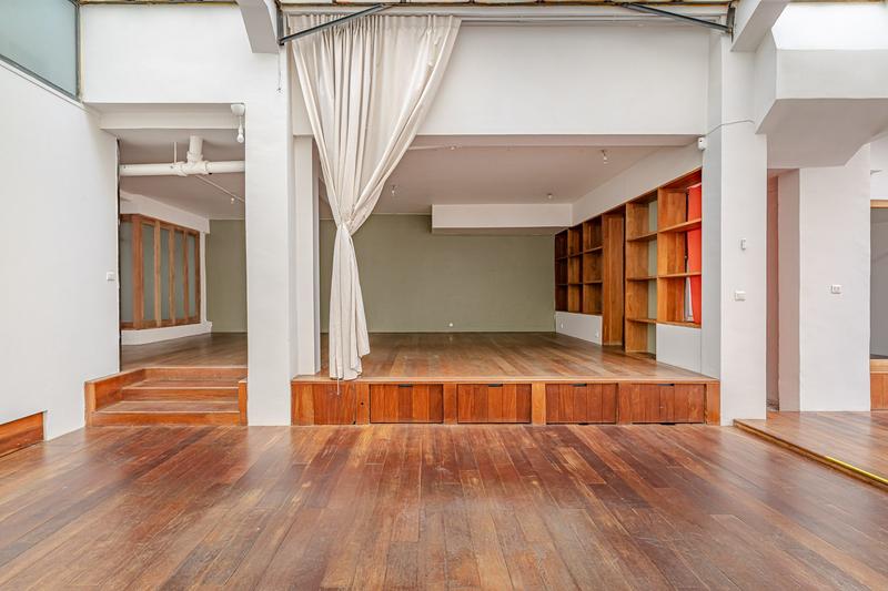 Loft - 154 m² - 4 pièces